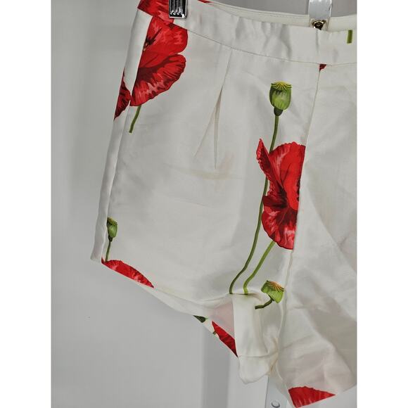 Banana USA Womens Sz S Poppy Flower Print Chino Shorts White Red NEW - Picture 2 of 5